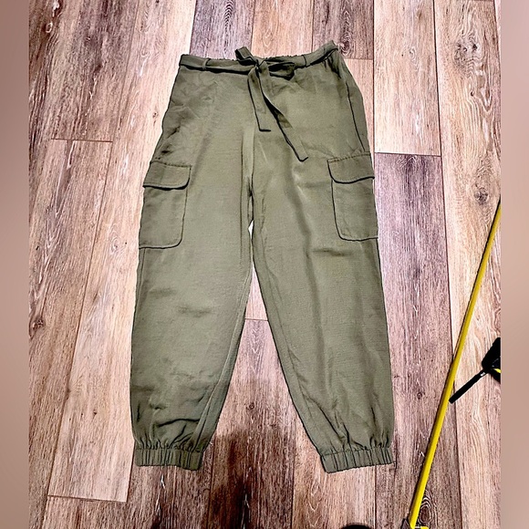 Soho Apparel green pants with New condition. - Picture 9 of 9